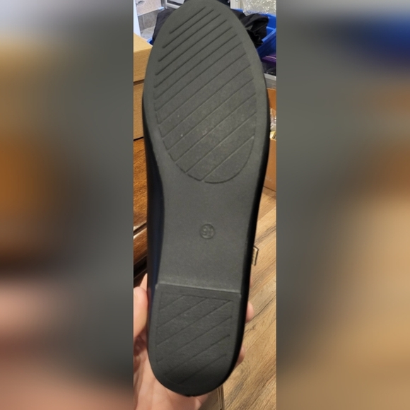 Viapipa Mary Jane Matte Black Shoes with Jeweled Clasp NEW Size 9.5 - Picture 7 of 11